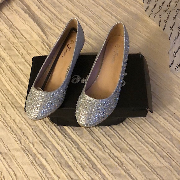 Forever Link Shoes - Brand New pair of Dress shoes.